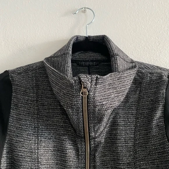 Lululemon Daily Yoga Jacket 8 Coco Pique Black - Picture 2 of 8